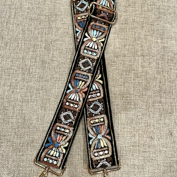 Embroidered Crossbody Bag Strap with Gold Hardware - Picture 6 of 6